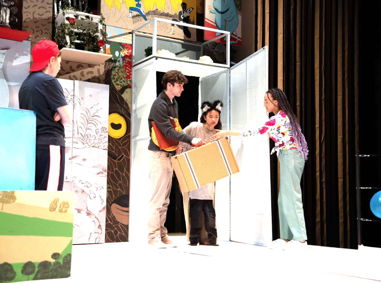 Peter drops Jeenu off at his new home.